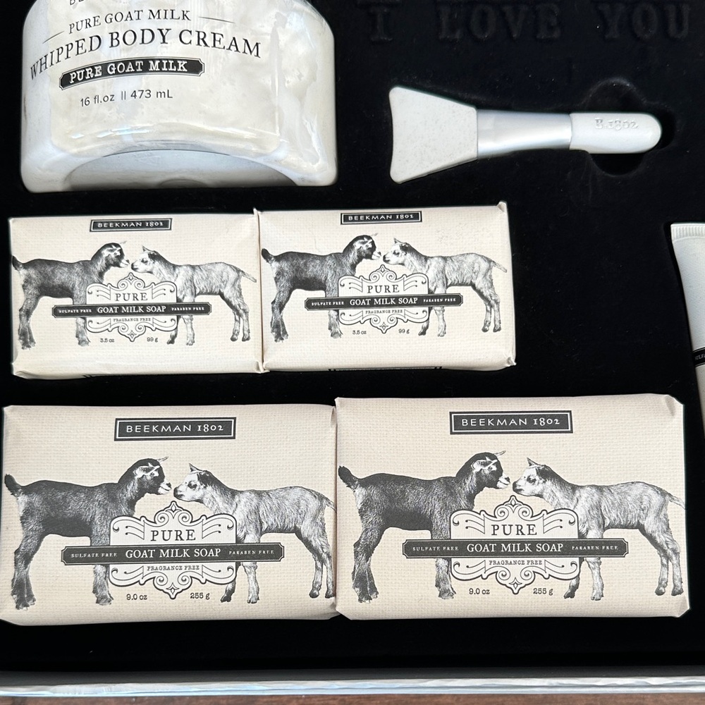 Beekman 1802 Gray and Red Gift Box - Picture 7 of 7